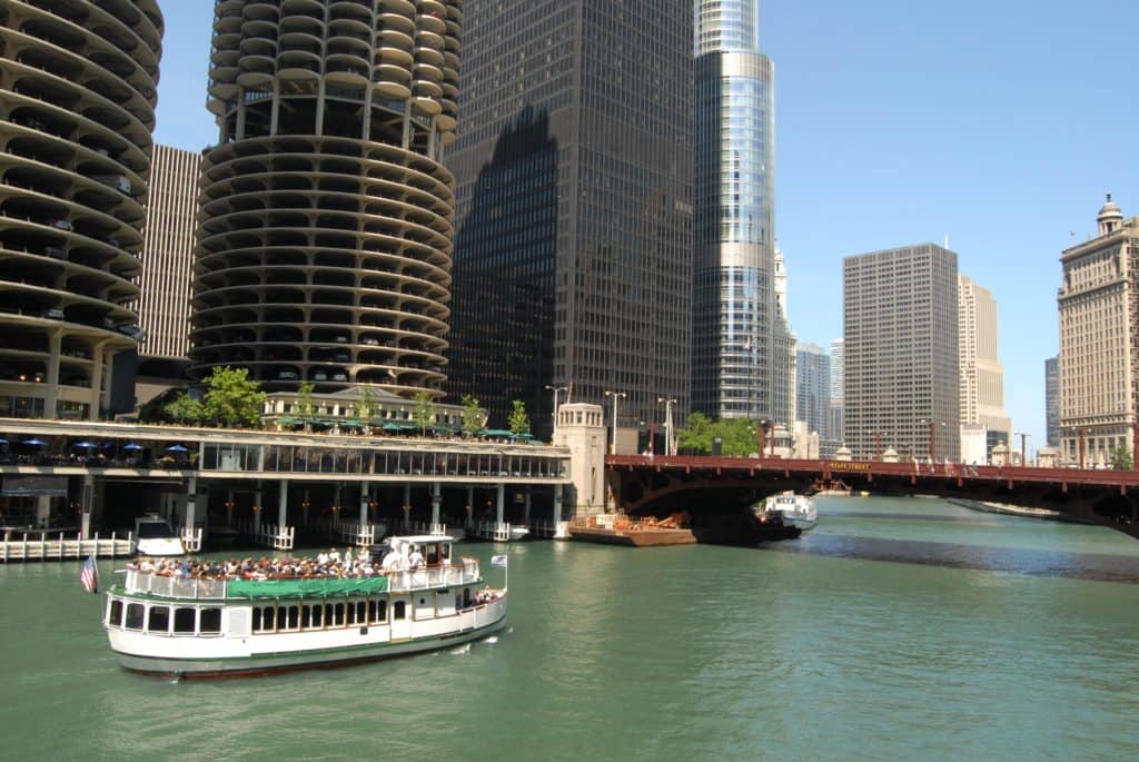 chicago boat cruise