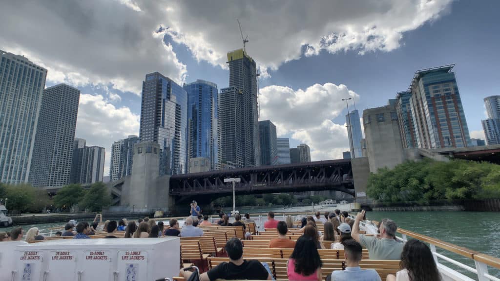 sightseeing river tour chicago