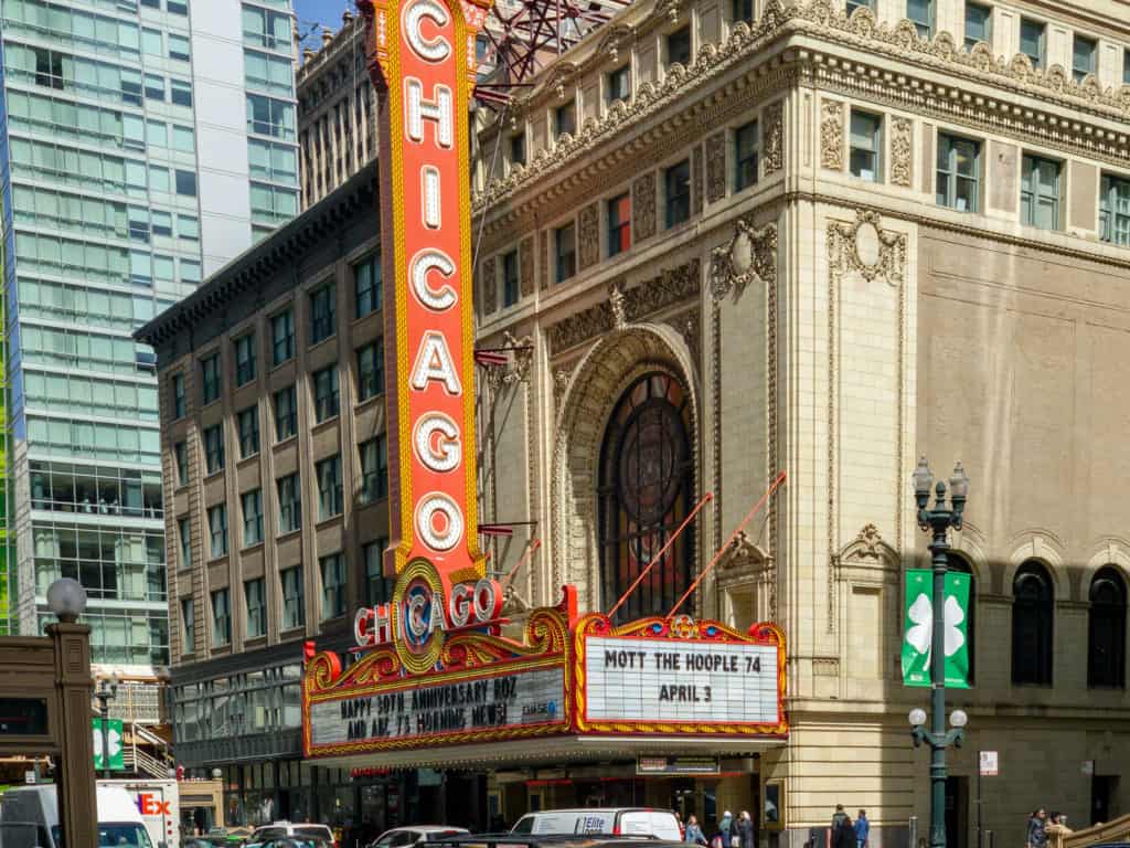 chicago theatre marquee tour